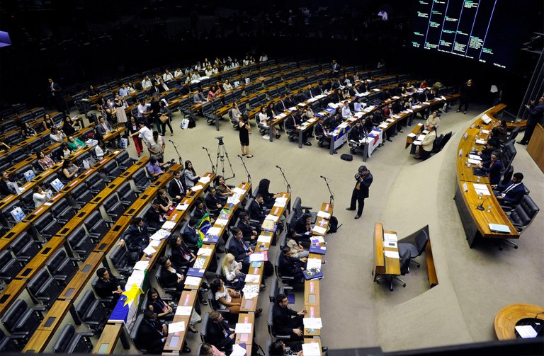 ALUNAS DO CE ERON DOMINGUES SÃO SELECIONADAS PARA PROGRAMA PARLAMENTO JOVEM BRASILEIRO