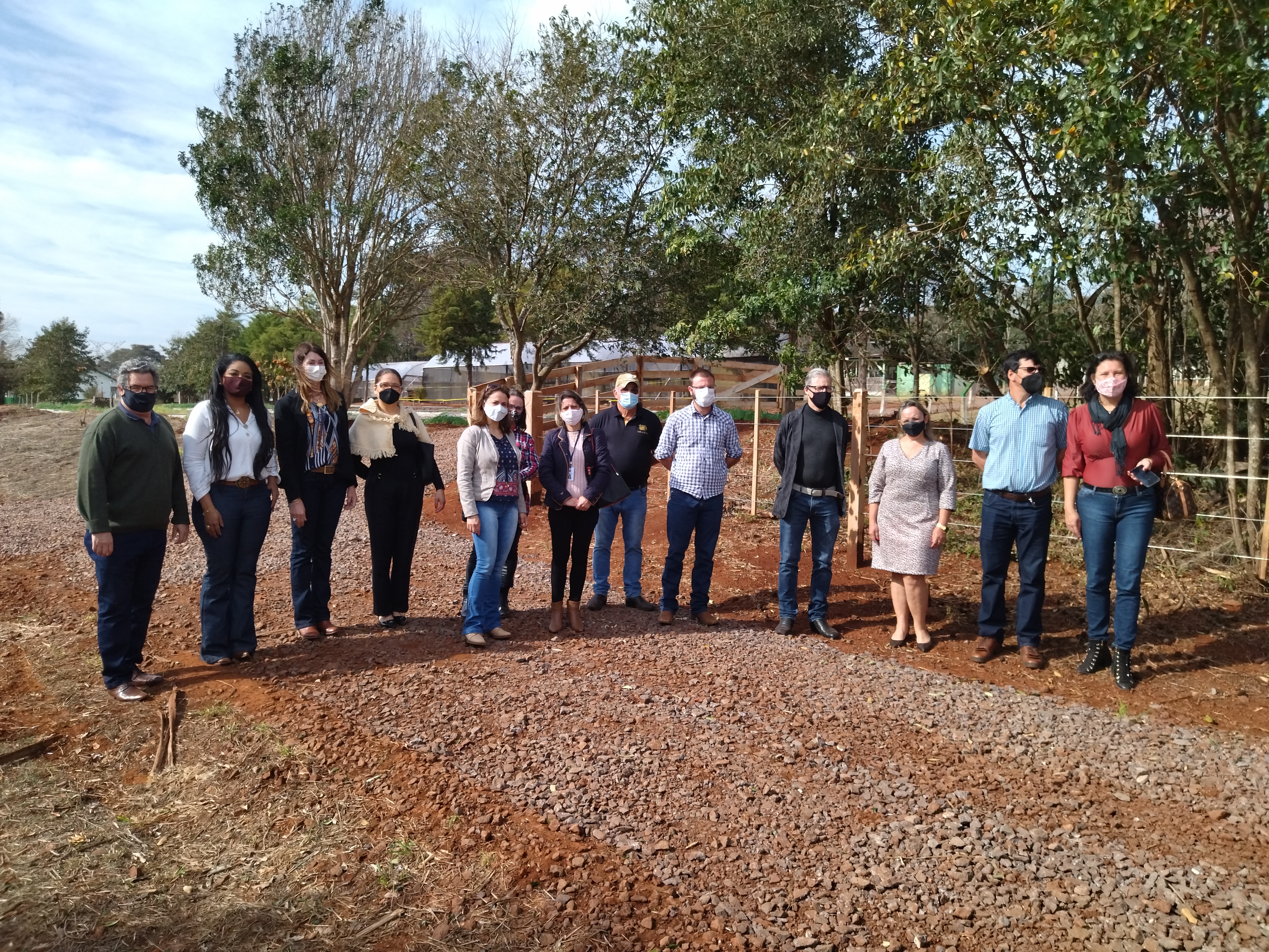 Visita da SEED e NRE Toledo ao CAET.