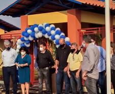 Na tarde de Sexta, 14 de agosto de 2020 foi realizada a inauguração do novo prédio da Escola Municipal Professora Maxmirian Barbara Gaspar Silva, no município de Terra Roxa. Participaram da Solenidade, Chefe do NRE Toledo, Professor José Carlos Guimarães, Assistente técnica Neiva Marques Andrade Niero, a Secretária Municipal da Educação Marcia Sônego de Pádua, o Secretário Estadual da Administração e da Previdência (Seap) e demais autoridades do município