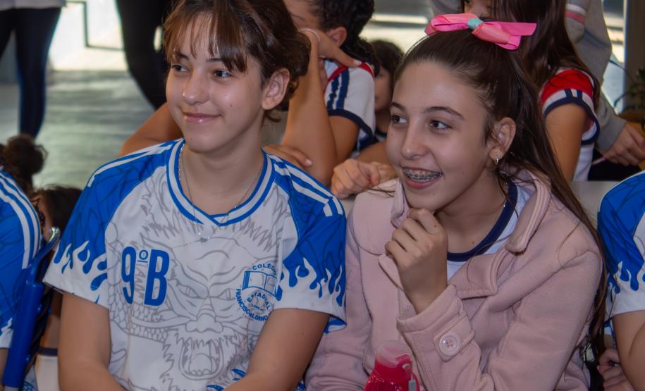 Projeto tampinhas que restauram