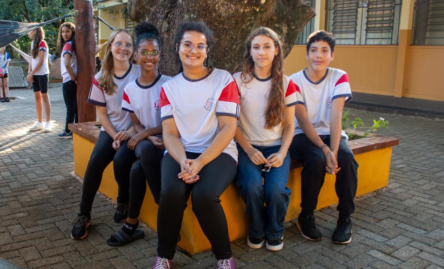 Projeto tampinhas que restauram