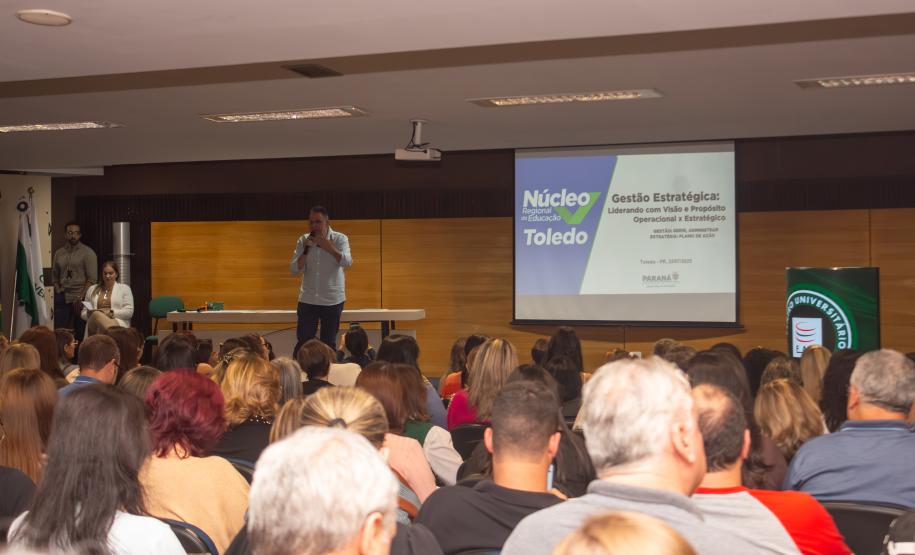Reunião com equipes gestoras