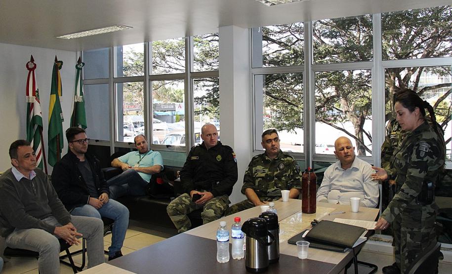 CHEFE DO NRE TOLEDO PARTICIPA DE REUNIÃO NA CÂMARA SOBRE PROJETO DA FORÇA VERDE MIRIM DE TOLEDO