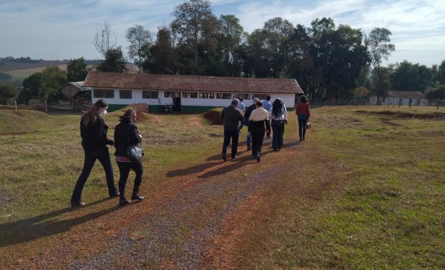 Visita da SEED e NRE Toledo ao CAET.