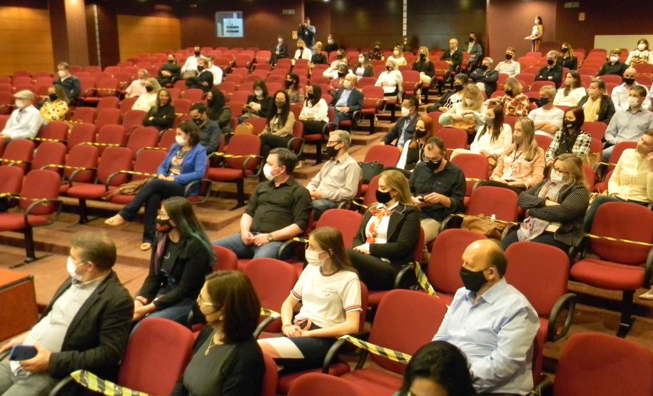 SOLENIDADE Solenidade de Posse dos Diretores (as) e Entrega de Certificados para as Escolas na Categoria Ouro do IDEB 2019.