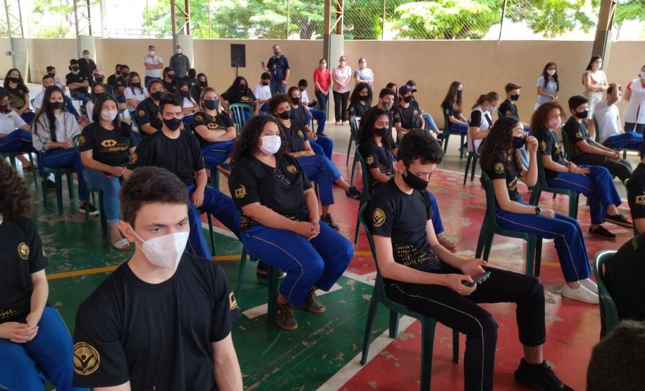 Entrega Kit Robótica.