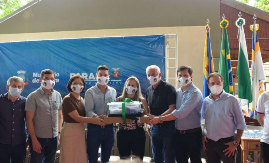 Entrega Kit Robótica.