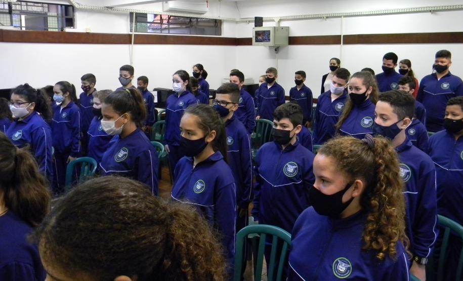 🟢✅ Entrega do Uniforme Escolar às Escolas Cívico-Militares