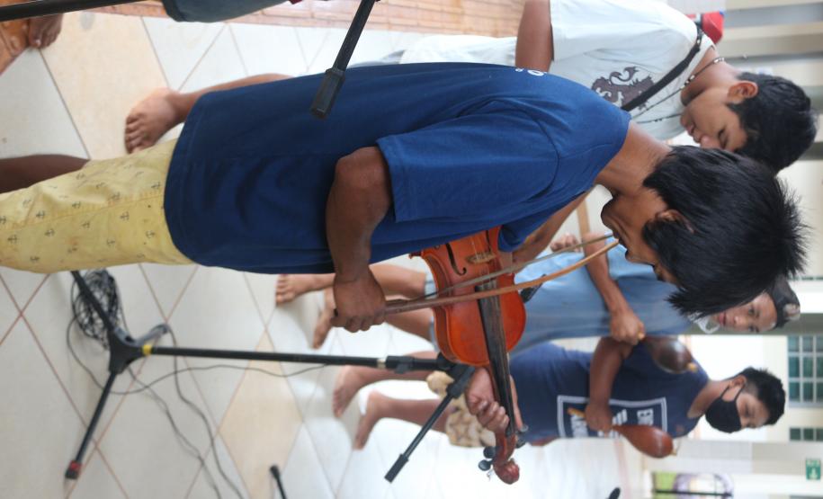 ENTREGA DE QUADRA POLIESPORTIVA