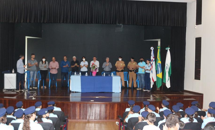 SOLENIDADE DE ENTREGA DOS UNIFORMES
