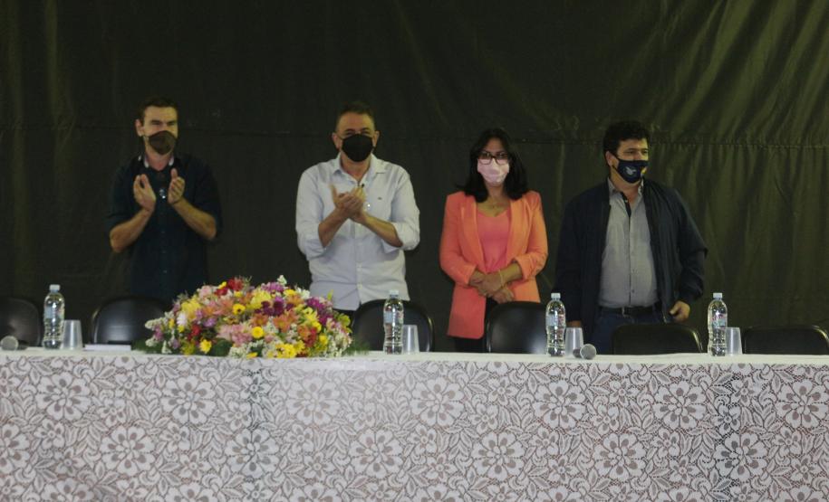 SOLENIDADE DE ENTREGA DOS UNIFORMES