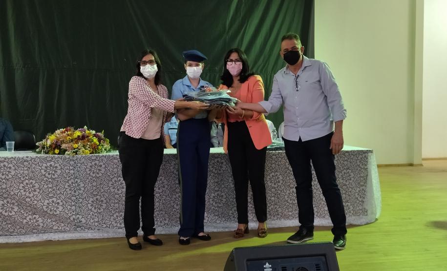 SOLENIDADE DE ENTREGA DOS UNIFORMES