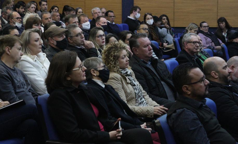 Investimentos de mais de 17 milhões em melhorias nas Escolas do NRE Toledo.