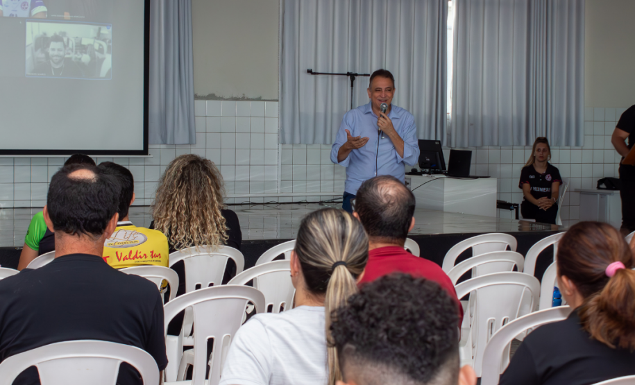 CURSO DE INICIAÇÃO E TREINAMENTO ESPORTIVO