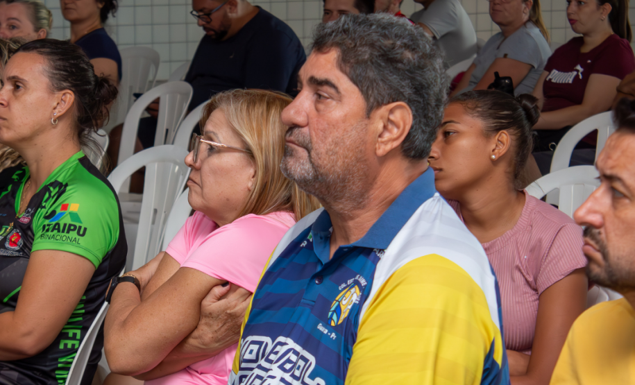 CURSO DE INICIAÇÃO E TREINAMENTO ESPORTIVO